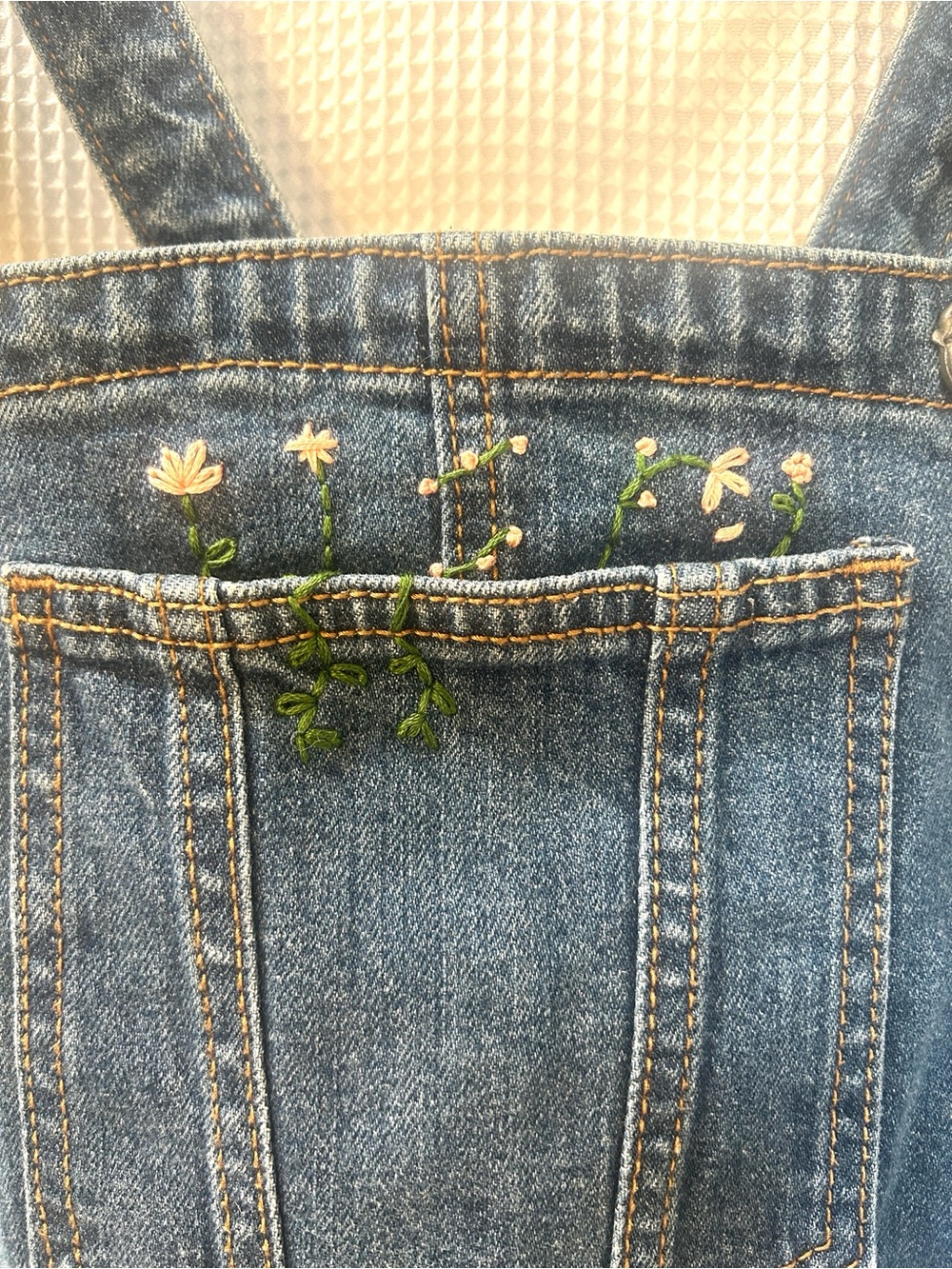 Old Navy Embroidered Denim Shorts Overalls Women XS - Picture 2 of 9